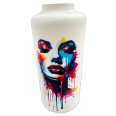 Vas, Woman in Red/Blue