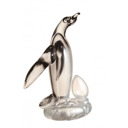 Penguins and egg
