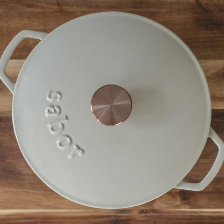 Cast iron pot 6.7 L warm gray