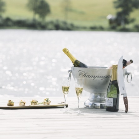 Salut Champagne Saber