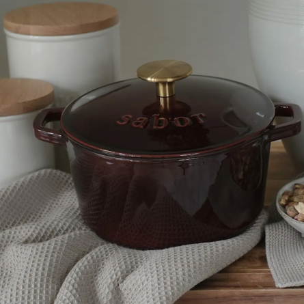 Cast iron pot 2 L zinfandel brass