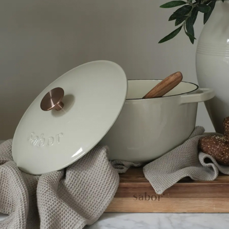 Cast iron pot 6.7 L warm gray