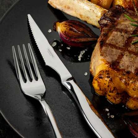 Zurique Bestickset 8 delar &ndash; Rostfritt st&aring;l