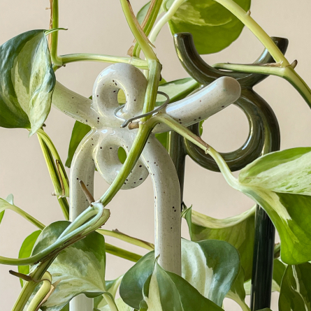 Yuma Plant Stake White